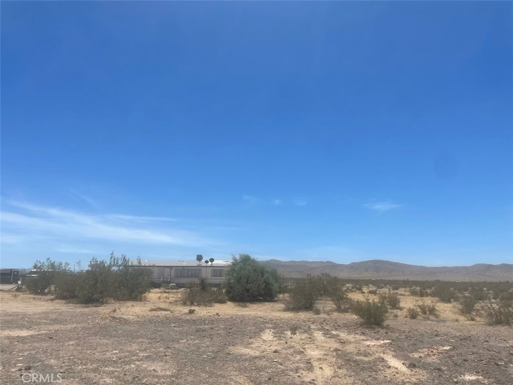 19033 Wagonwheel Road Helendale, CA 92342 - Photo 9 of 26