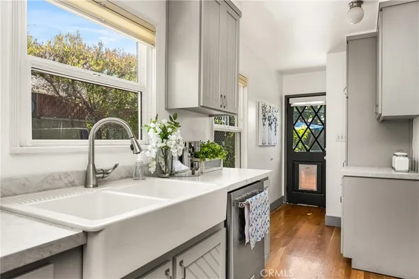 $1,100,000 | 3461 Gardenia Avenue, Long Beach, CA 90807