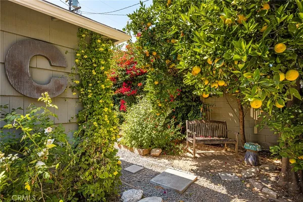 $1,100,000 | 3461 Gardenia Avenue, Long Beach, CA 90807
