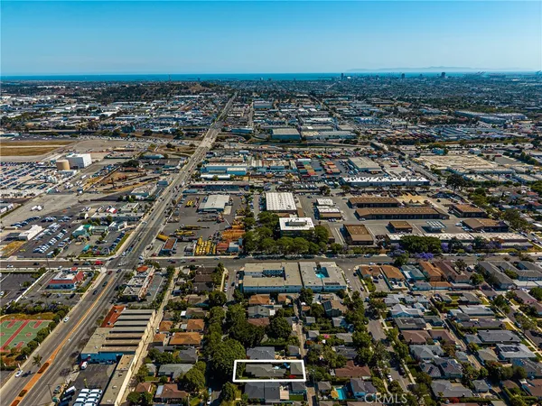$1,100,000 | 3461 Gardenia Avenue, Long Beach, CA 90807