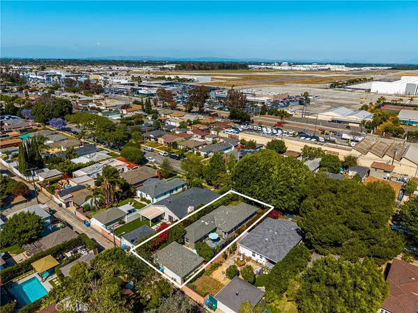 $1,100,000 | 3461 Gardenia Avenue, Long Beach, CA 90807