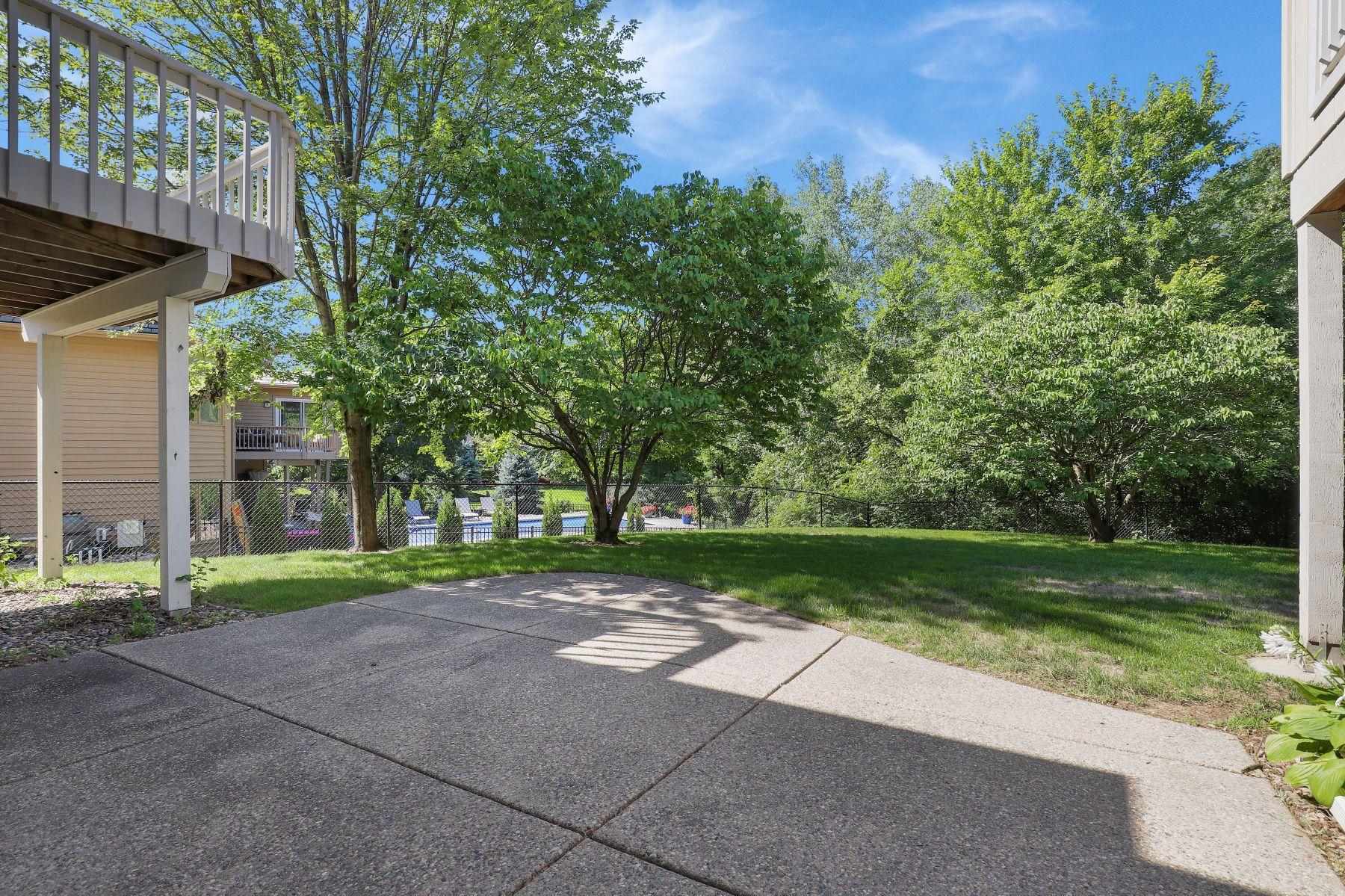 10284 Antlers Ridge Eden Prairie, MN 55347 - Photo 46 of 47 Gallery Image 46