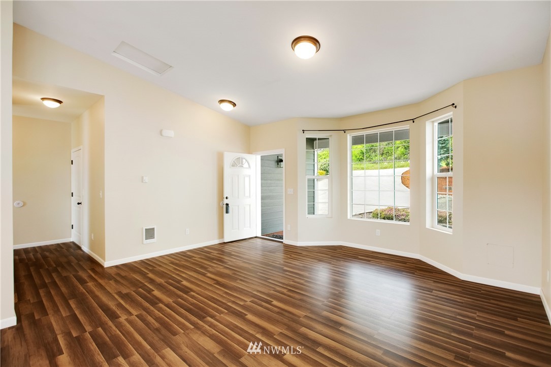 7490 East Grapeview Loop Road Allyn, WA 98524 - Photo 12 of 36 Gallery Image 12