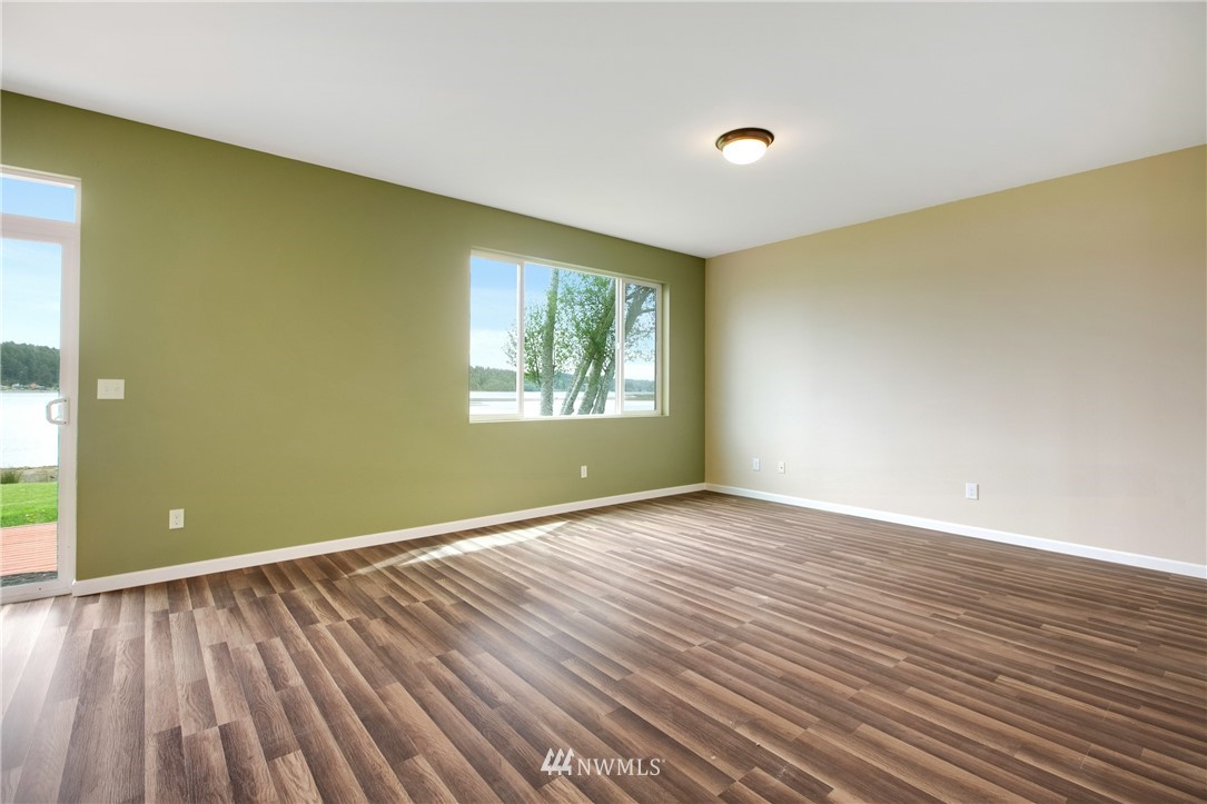 7490 East Grapeview Loop Road Allyn, WA 98524 - Photo 21 of 36 Gallery Image 21