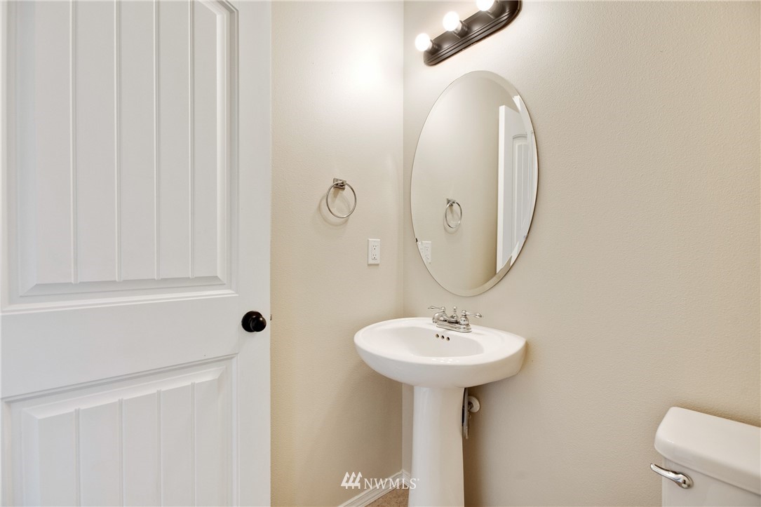 7490 East Grapeview Loop Road Allyn, WA 98524 - Photo 22 of 36 Gallery Image 22