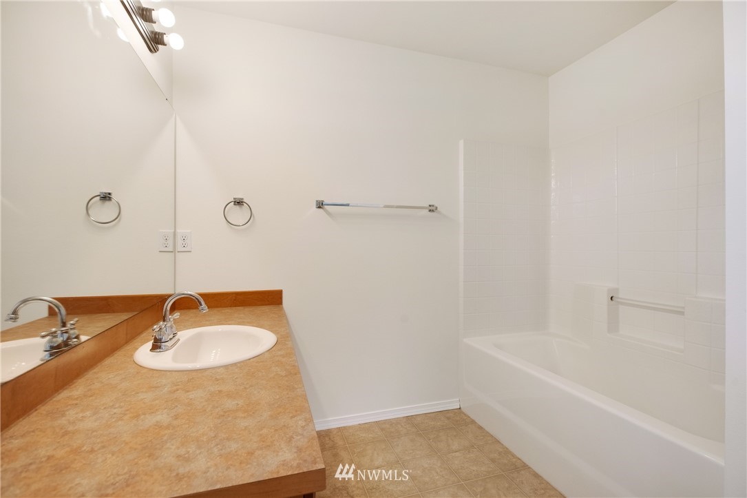 7490 East Grapeview Loop Road Allyn, WA 98524 - Photo 27 of 36 Gallery Image 27