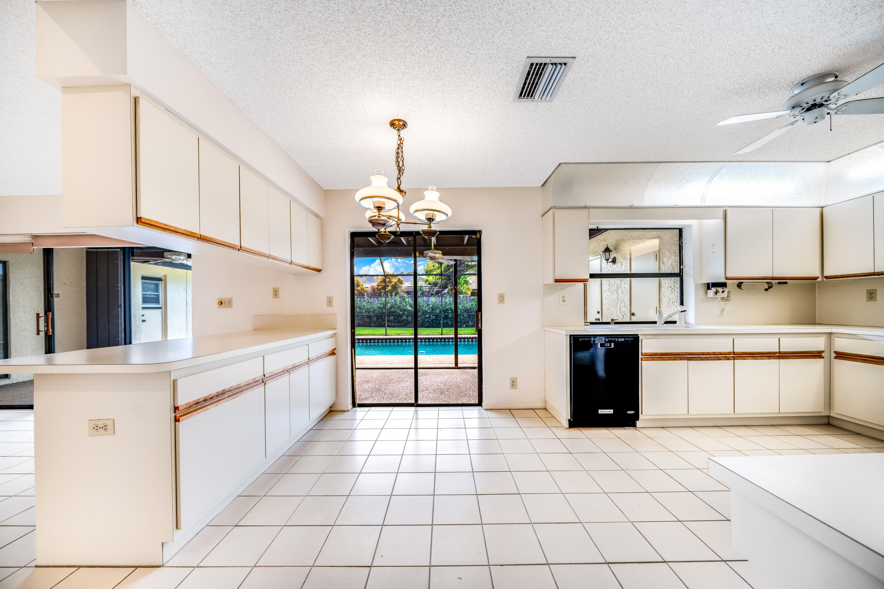 21364 Raindance Lane Boca Raton, FL 33428 - Photo 9 of 34 JOY00446