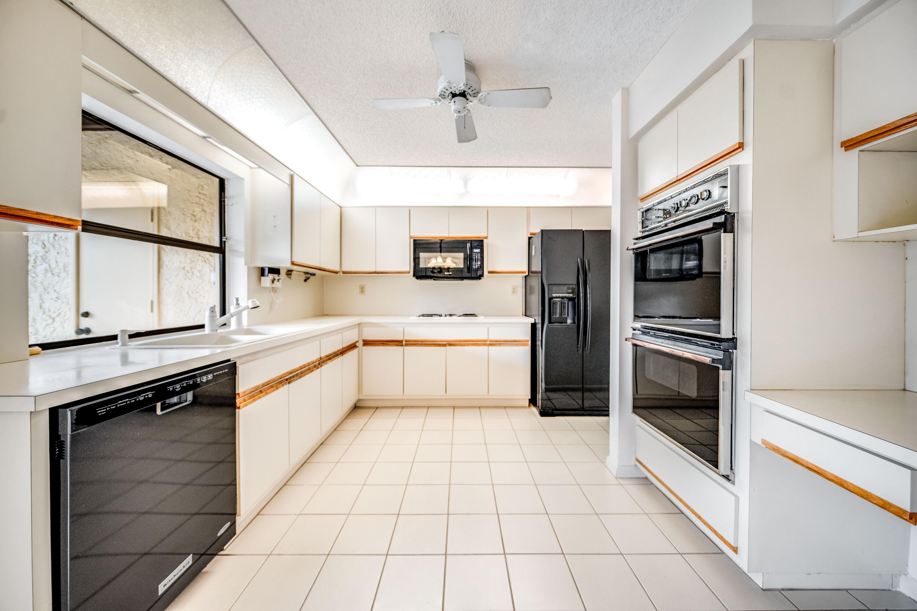21364 Raindance Lane Boca Raton, FL 33428 - Photo 10 of 34 JOY00461