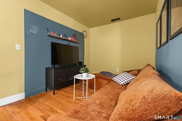 $325,000 | 86 Perry Street, Unit 277, Putnam, CT 06260