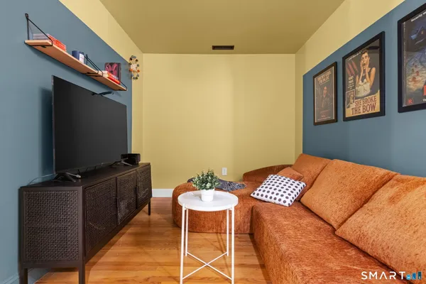 $325,000 | 86 Perry Street, Unit 277, Putnam, CT 06260