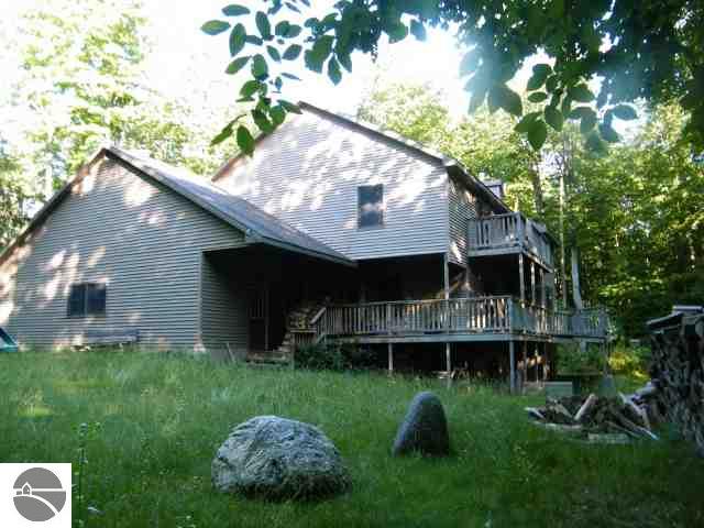 3155 King Road East Jordan, MI 49727 - Photo 4 of 25 1737294-3.JPG