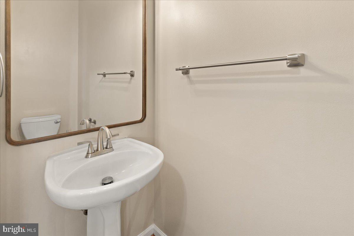 1810 Spruce Peak Way Frederick, MD 21702 - Photo 7 of 34