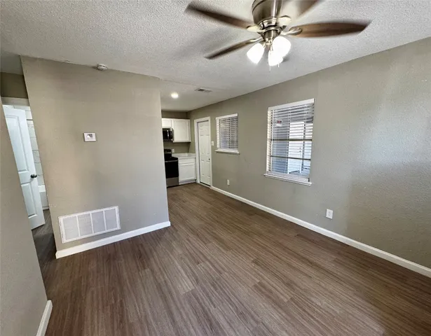 $1,795 | 202 West N Loop Boulevard, Unit A, Austin, TX 78751