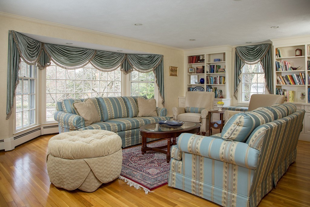 33 Stony Brook Road Weston, MA 02493 - Photo 3 of 11 Gallery Image 3