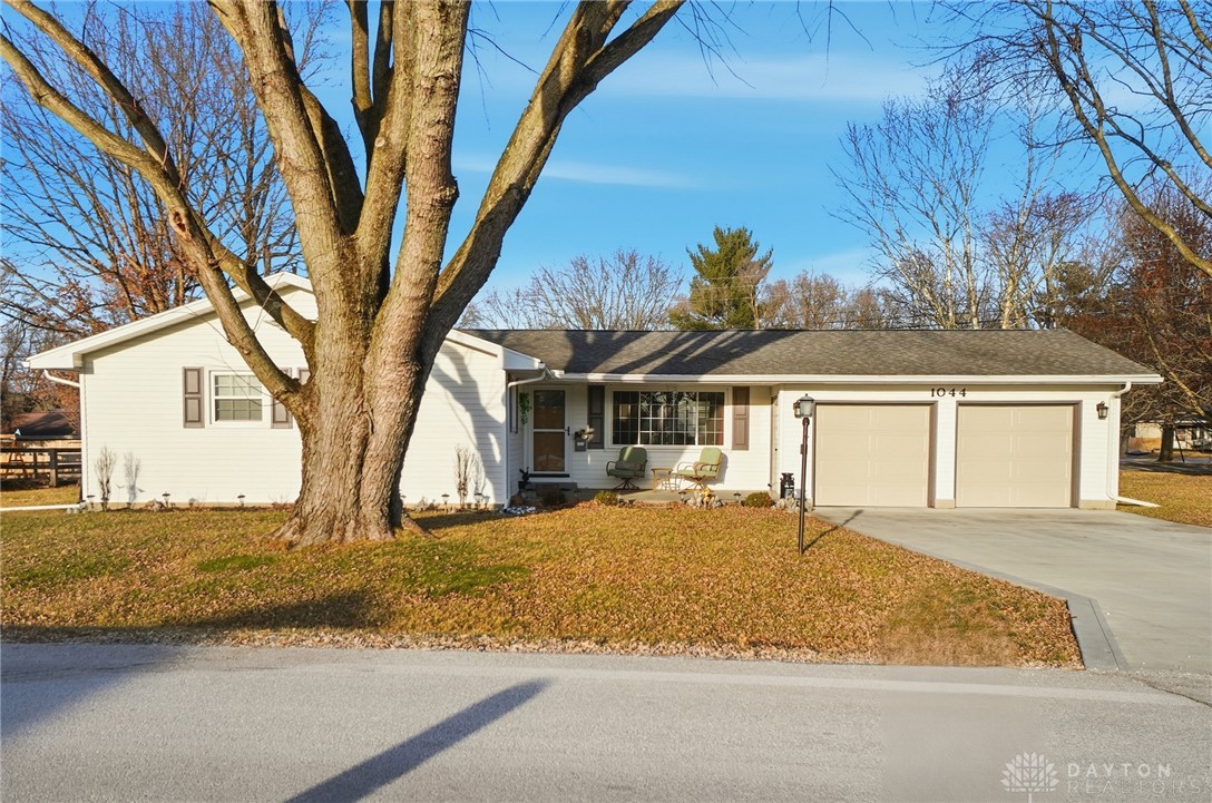 1044 Whitestone Road Xenia, OH 45385 - Photo 2 of 25