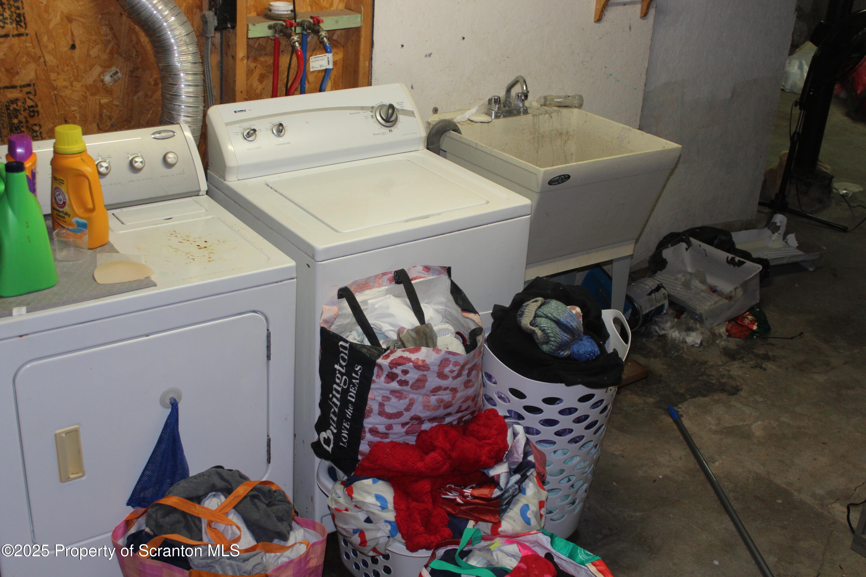 333 Spring Street Scranton, PA 18508 - Photo 38 of 43 a utility room with dryer and washer