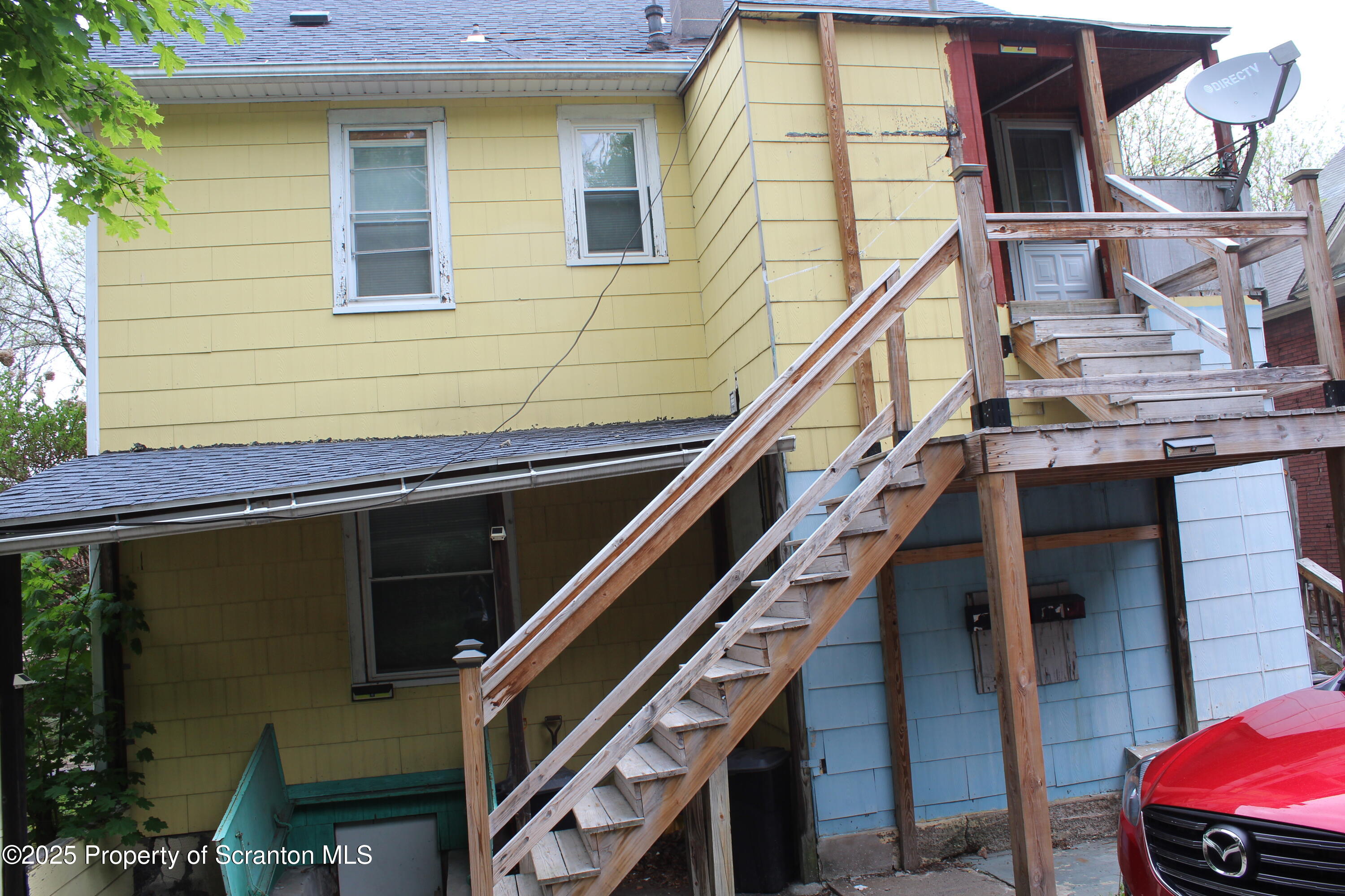 333 Spring Street Scranton, PA 18508 - Photo 4 of 43 a view of entryway with a front door