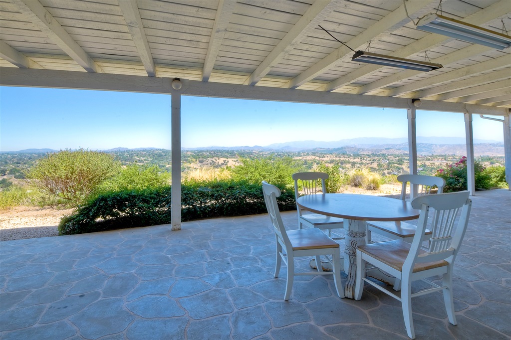 612 Rancho Camino Fallbrook, CA 92028 - Photo 17 of 25