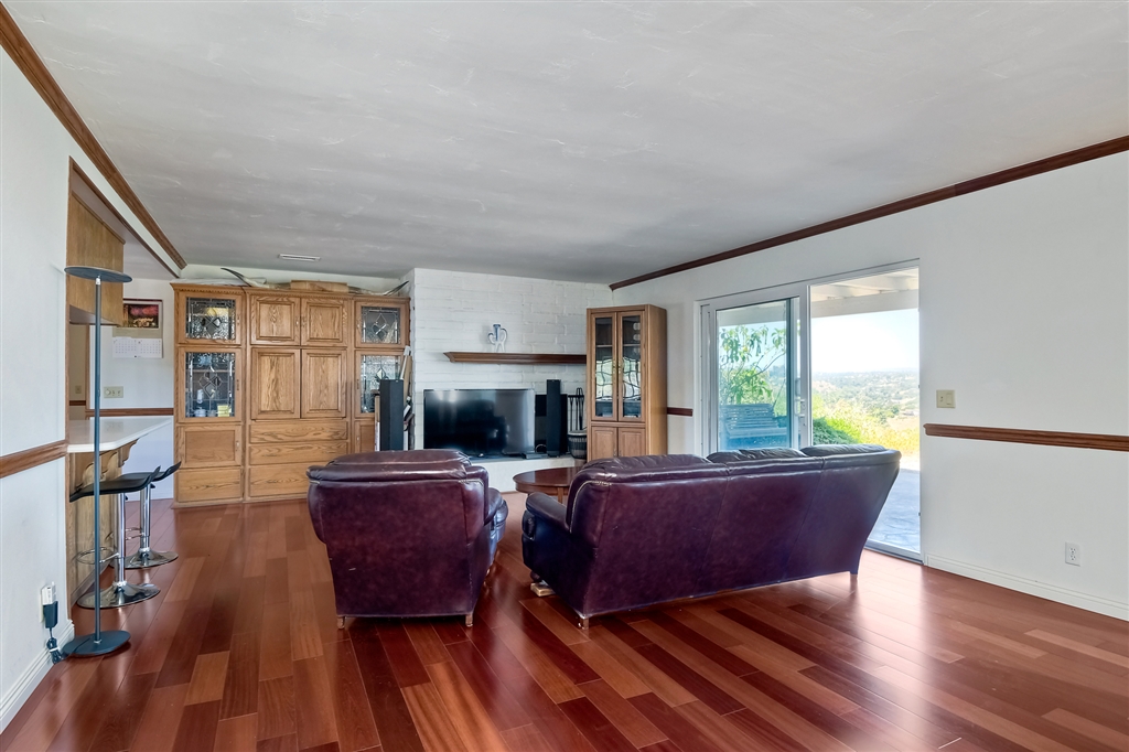 612 Rancho Camino Fallbrook, CA 92028 - Photo 8 of 25