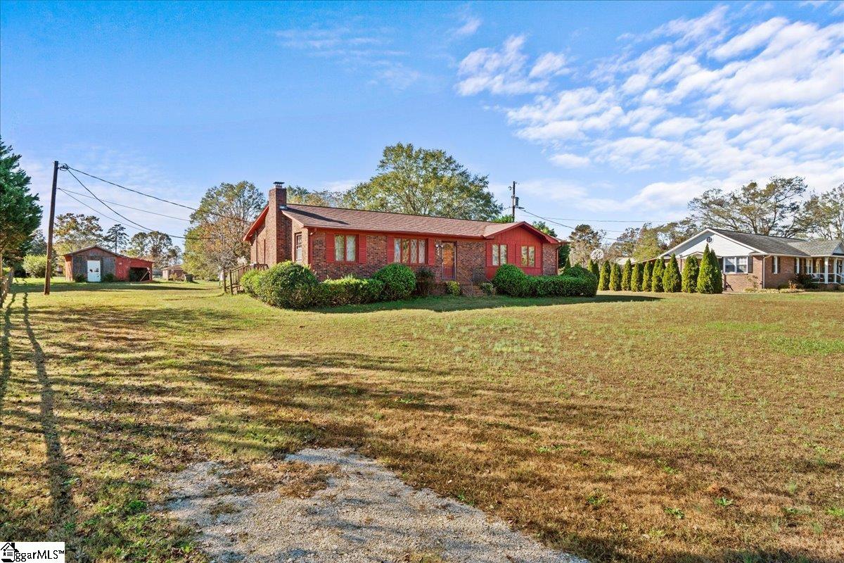 201 Fairground Road Simpsonville, SC 29680 - Photo 2 of 28