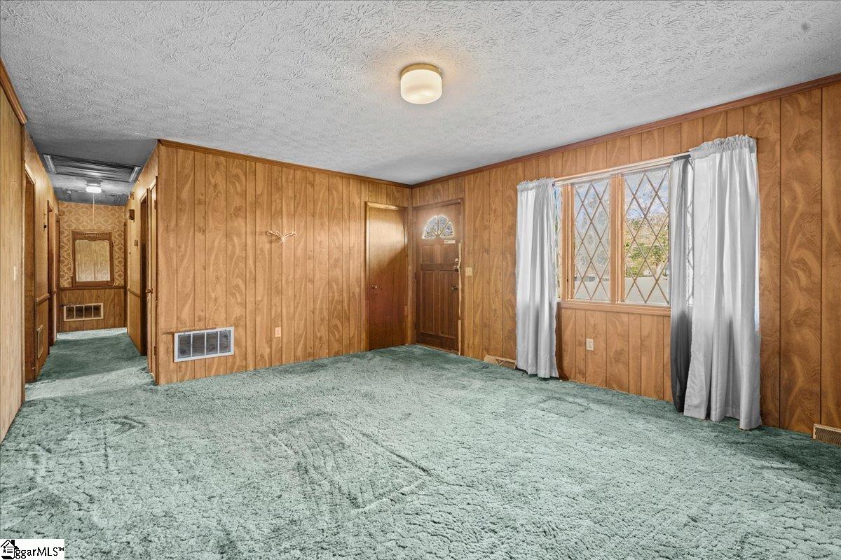 201 Fairground Road Simpsonville, SC 29680 - Photo 5 of 28