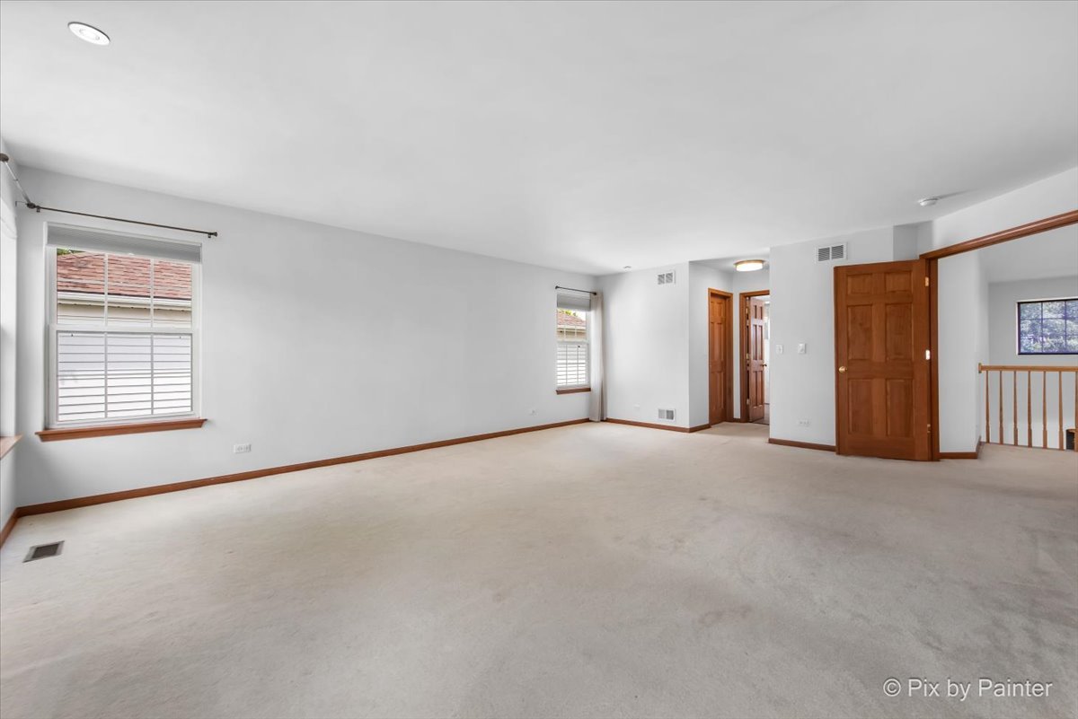 377 Sterling Circle Cary, IL 60013 - Photo 23 of 49