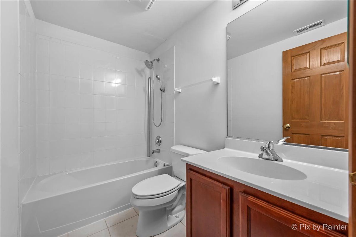 377 Sterling Circle Cary, IL 60013 - Photo 27 of 49