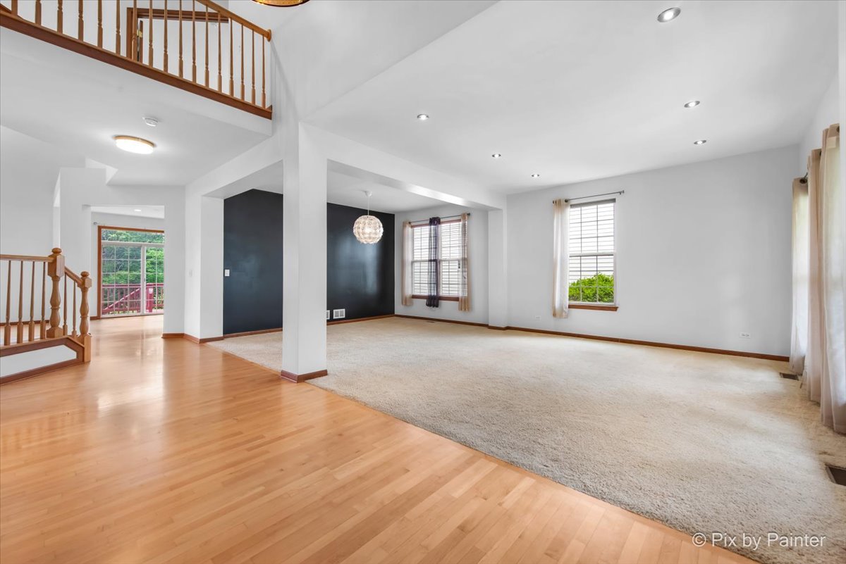 377 Sterling Circle Cary, IL 60013 - Photo 5 of 49