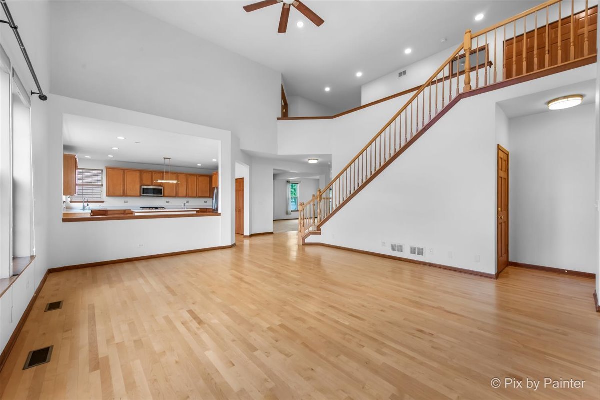 377 Sterling Circle Cary, IL 60013 - Photo 9 of 49