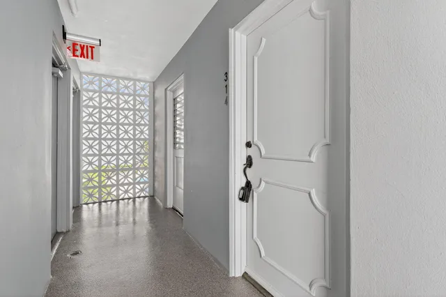 $267,500 | 5500 Northwest 2nd Avenue, Unit 314, Boca Raton, FL 33487