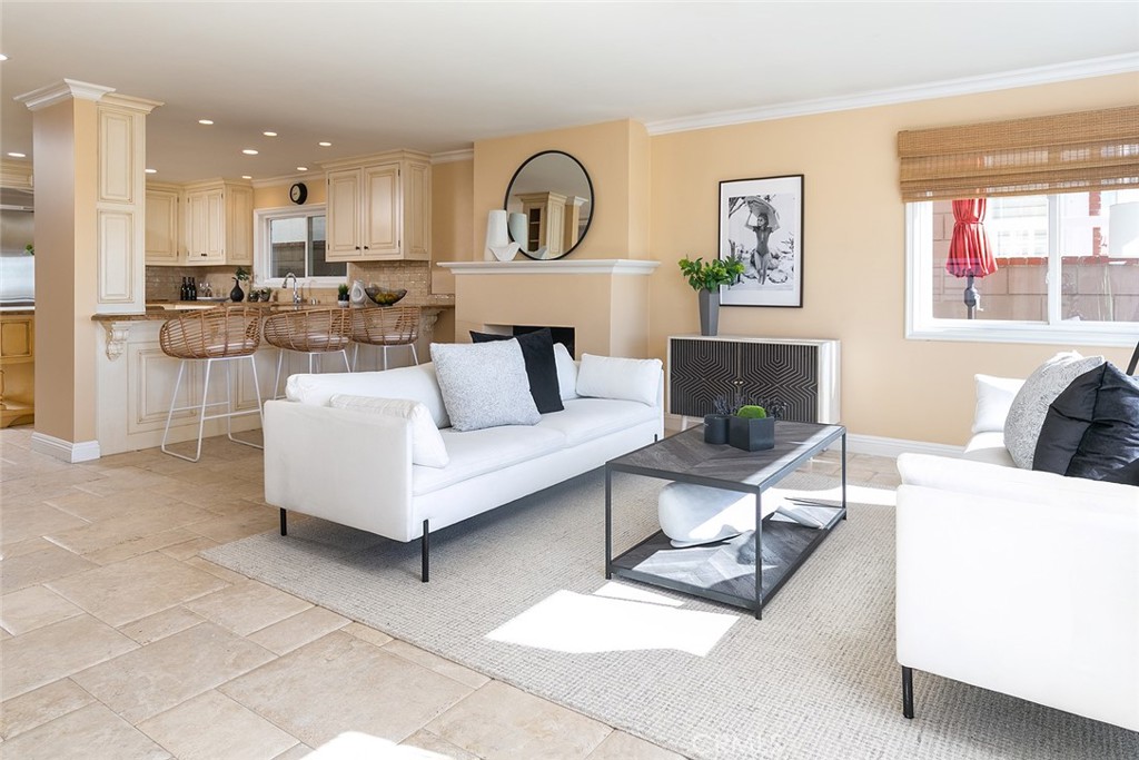 1706 West Oceanfront Newport Beach, CA 92663 - Photo 12 of 57 downstairs