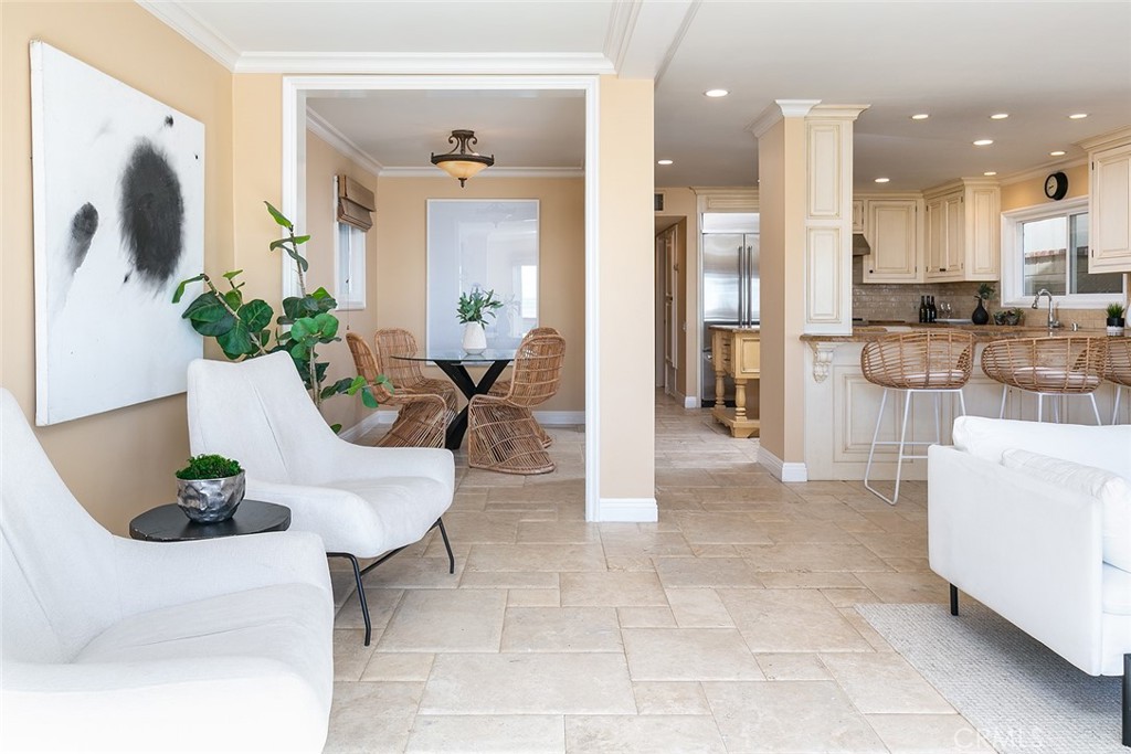 1706 West Oceanfront Newport Beach, CA 92663 - Photo 13 of 57 downstairs