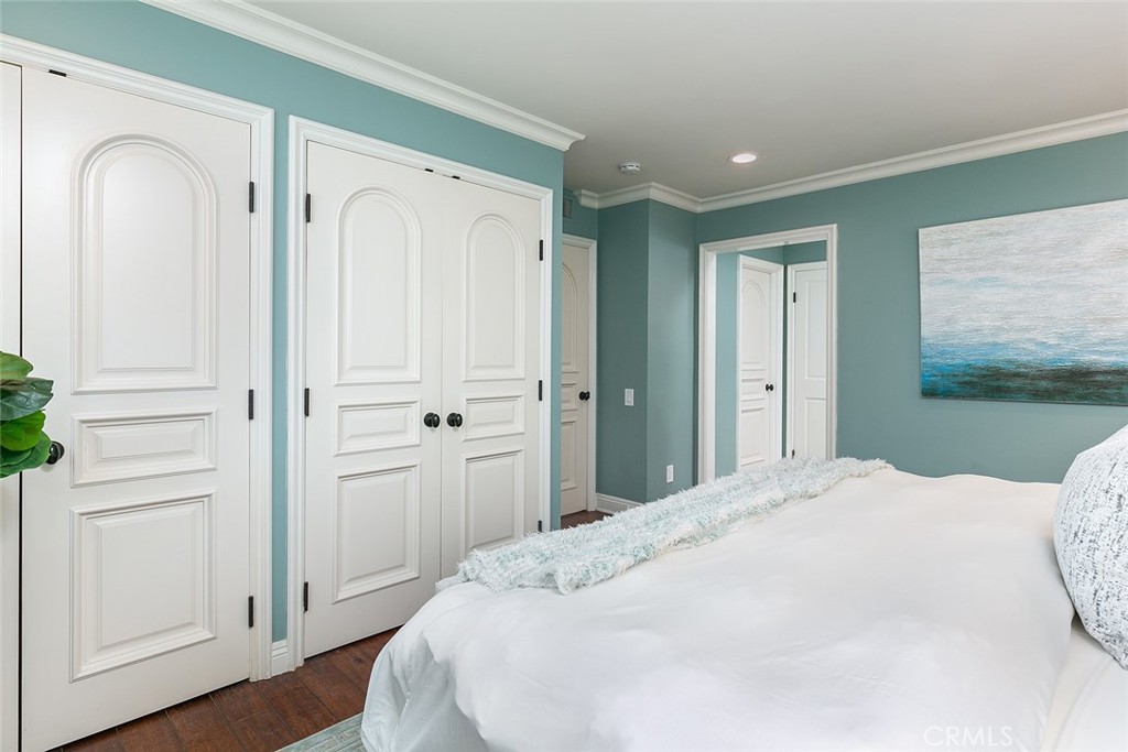 1706 West Oceanfront Newport Beach, CA 92663 - Photo 25 of 57 downstairs