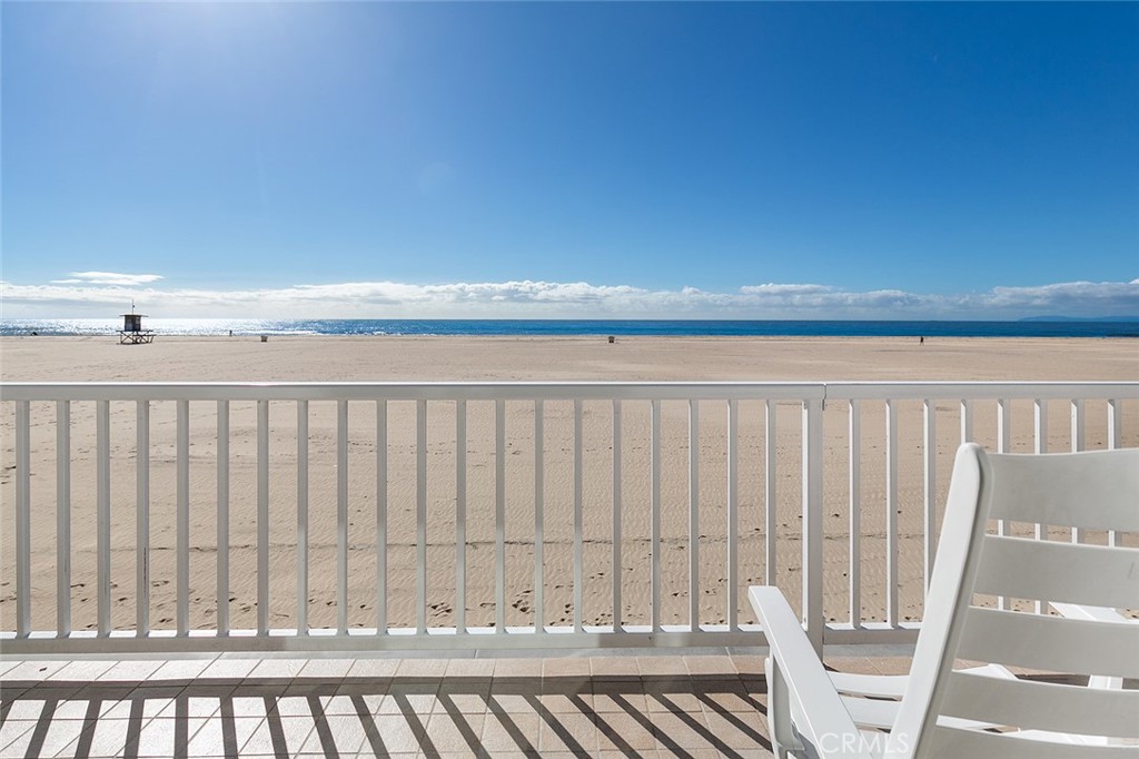 1706 West Oceanfront Newport Beach, CA 92663 - Photo 30 of 57 upstairs