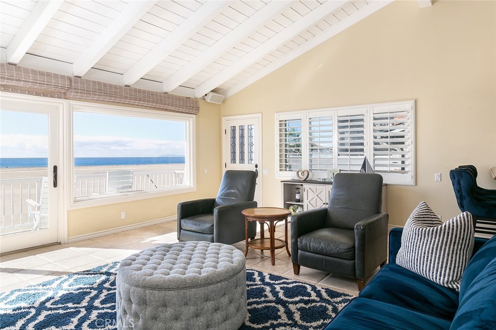 1706 West Oceanfront Newport Beach, CA 92663 - Photo 32 of 57 upstairs