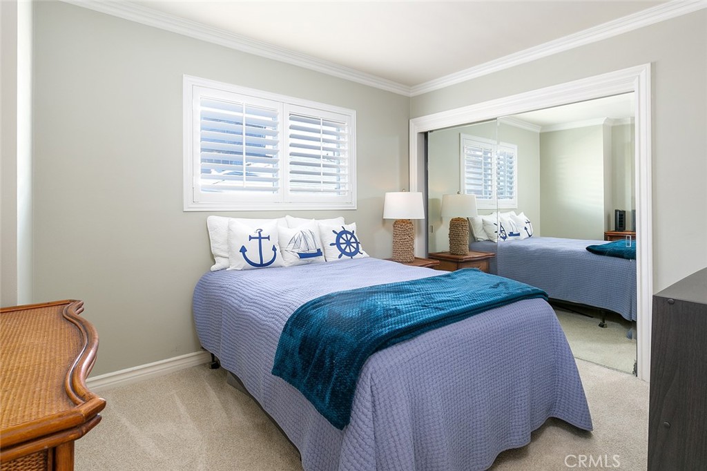1706 West Oceanfront Newport Beach, CA 92663 - Photo 44 of 57 upstairs