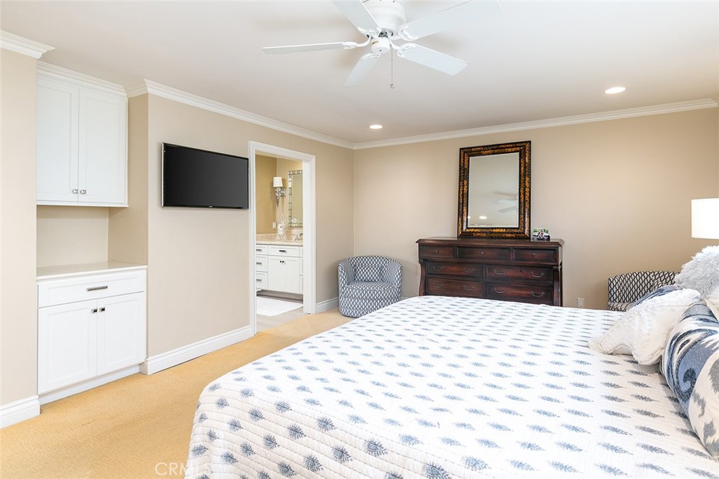 1706 West Oceanfront Newport Beach, CA 92663 - Photo 48 of 57 upstairs