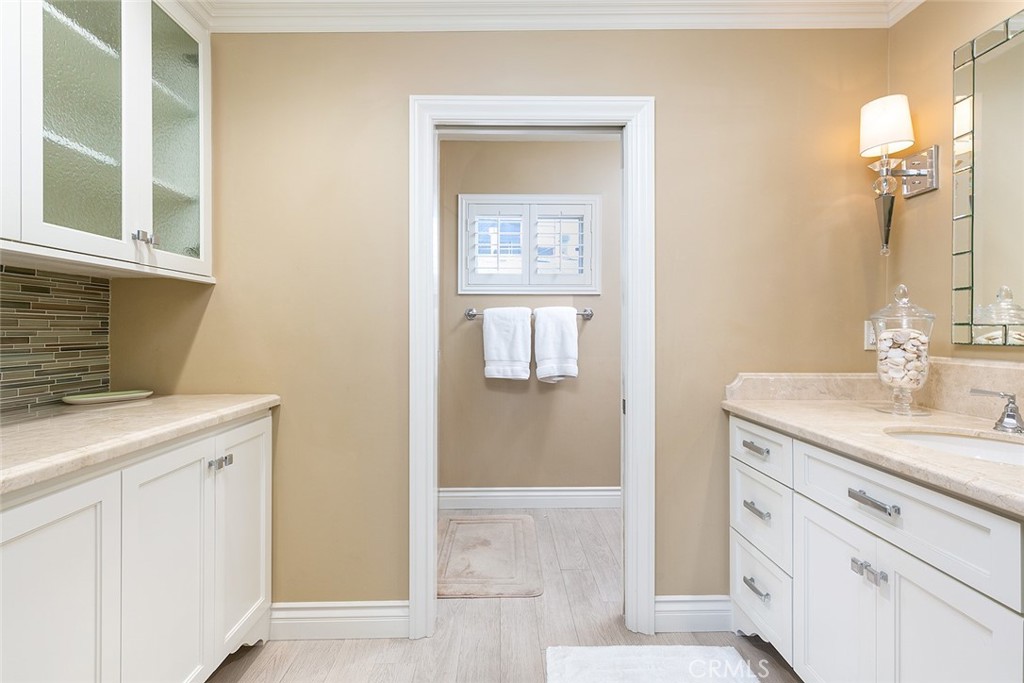 1706 West Oceanfront Newport Beach, CA 92663 - Photo 49 of 57 upstairs