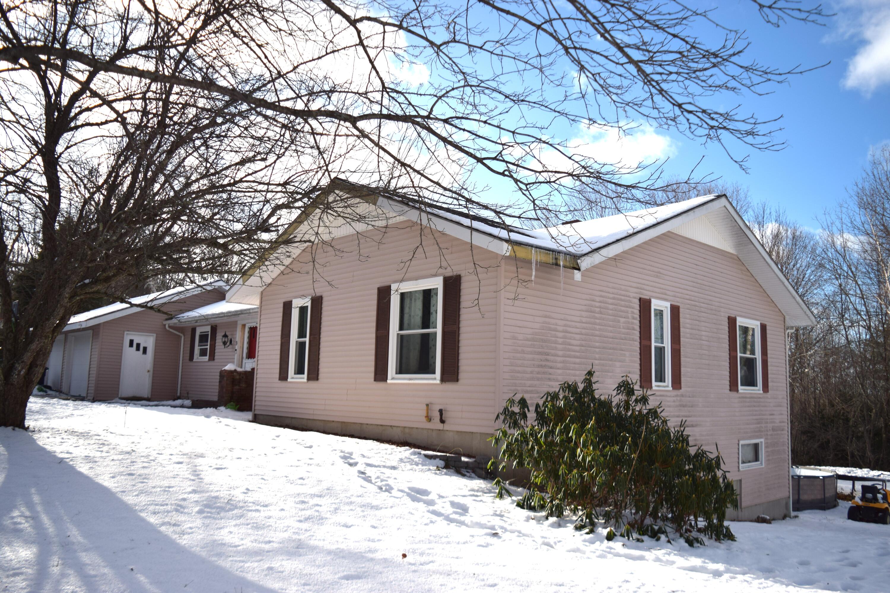 9 Osborne Road Gorham, ME 04038 - Photo 2 of 19 exterior front/side