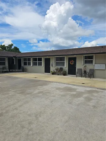 $1,250 | 130 West 13th Street, Unit 9, Hialeah, FL 33010