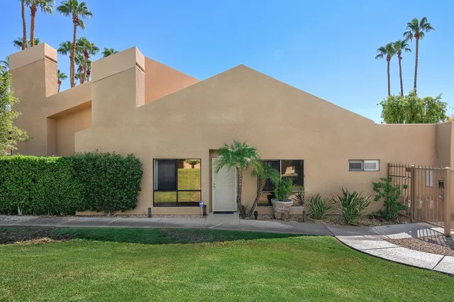$495,000 | 2950 East Escoba Palm Springs, Unit I, Palm Springs, CA 92264