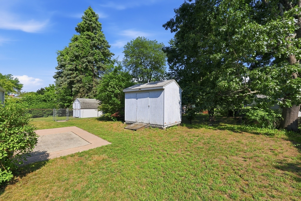 60 Keddy Street Springfield, MA 01109 - Photo 17 of 24