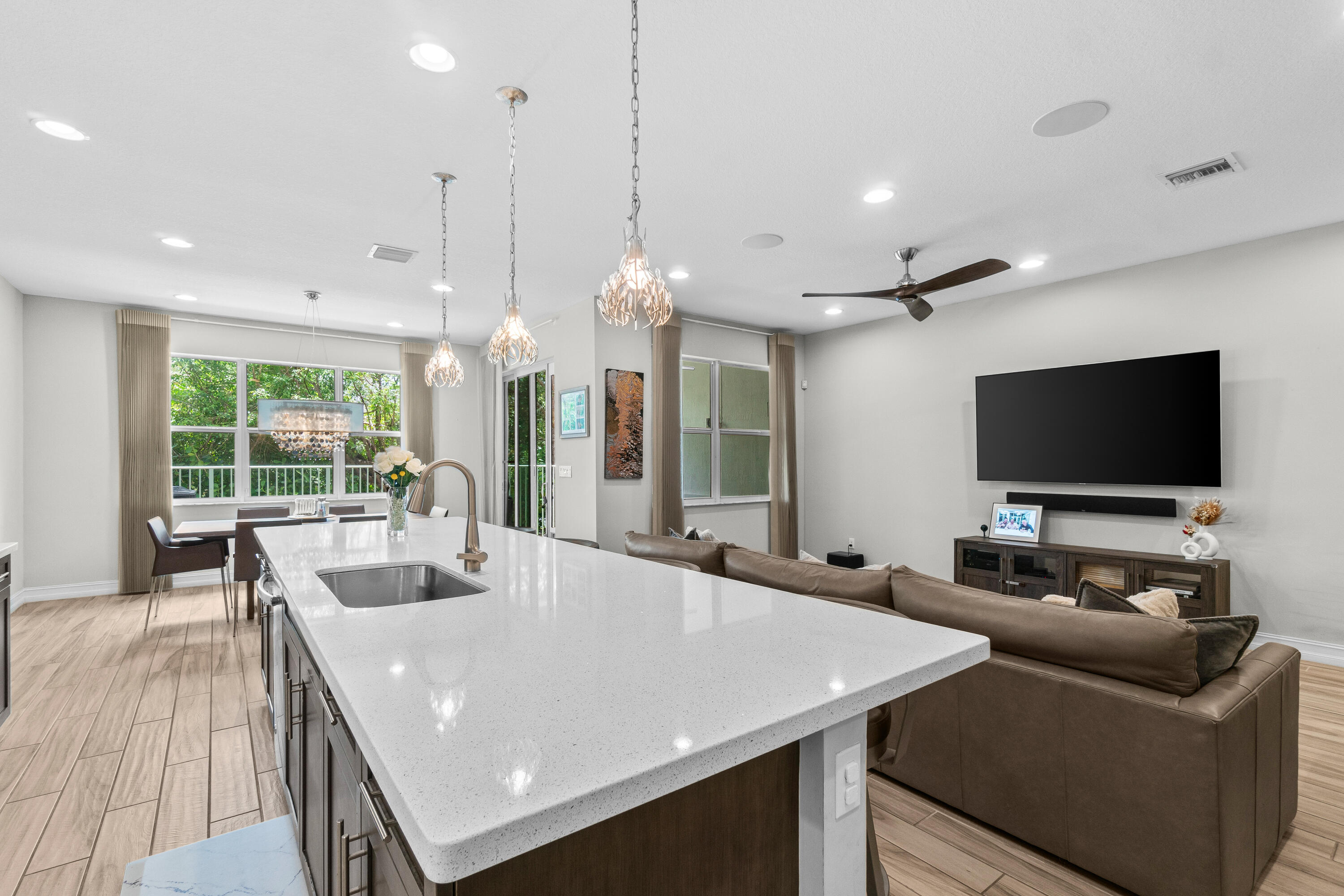100 Northwest 69th Circle, Unit 102 Boca Raton, FL 33487 - Photo 14 of 33 Kitchen