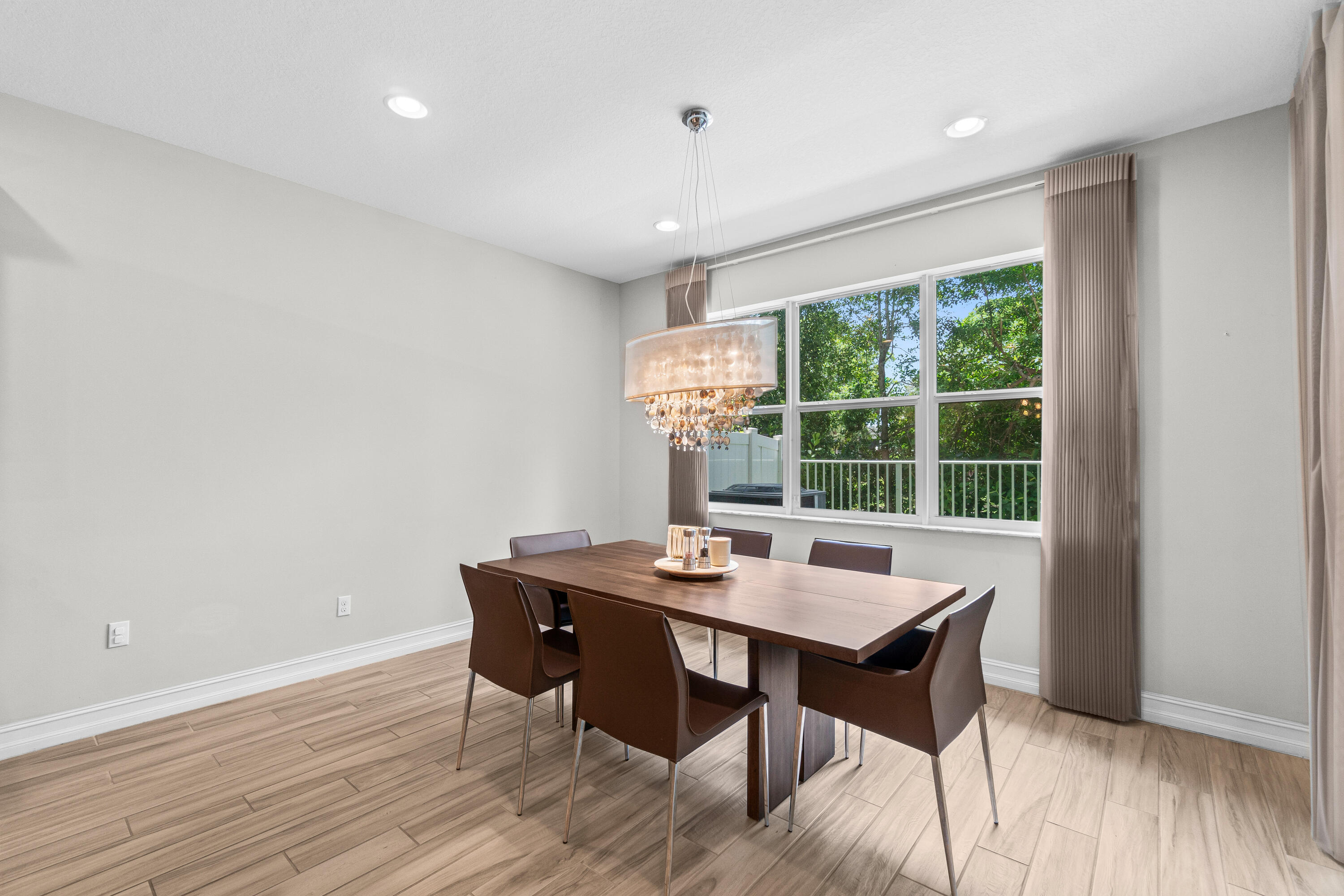 100 Northwest 69th Circle, Unit 102 Boca Raton, FL 33487 - Photo 15 of 33 Dining Room