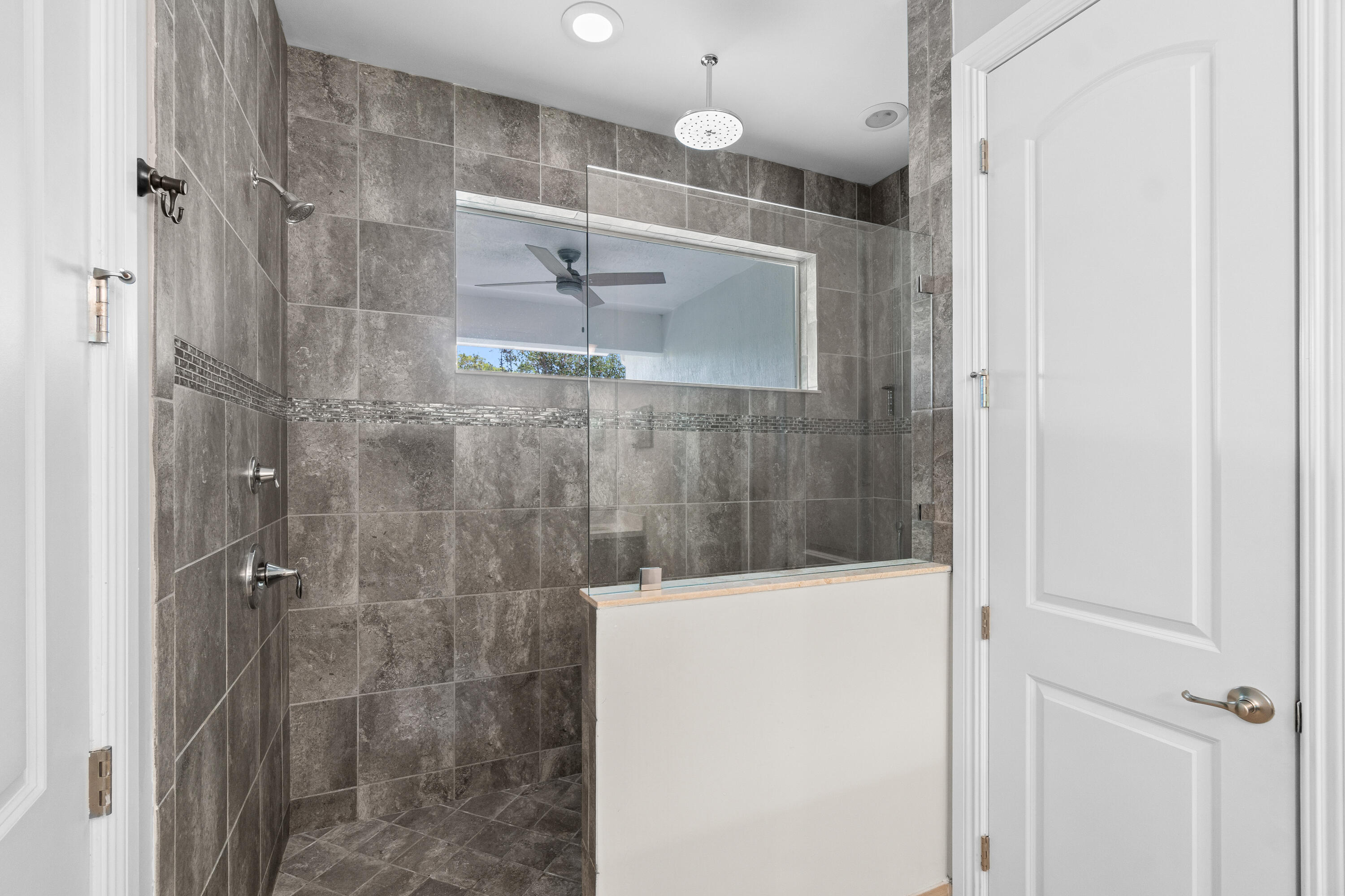 100 Northwest 69th Circle, Unit 102 Boca Raton, FL 33487 - Photo 22 of 33 Owner's En-Suite