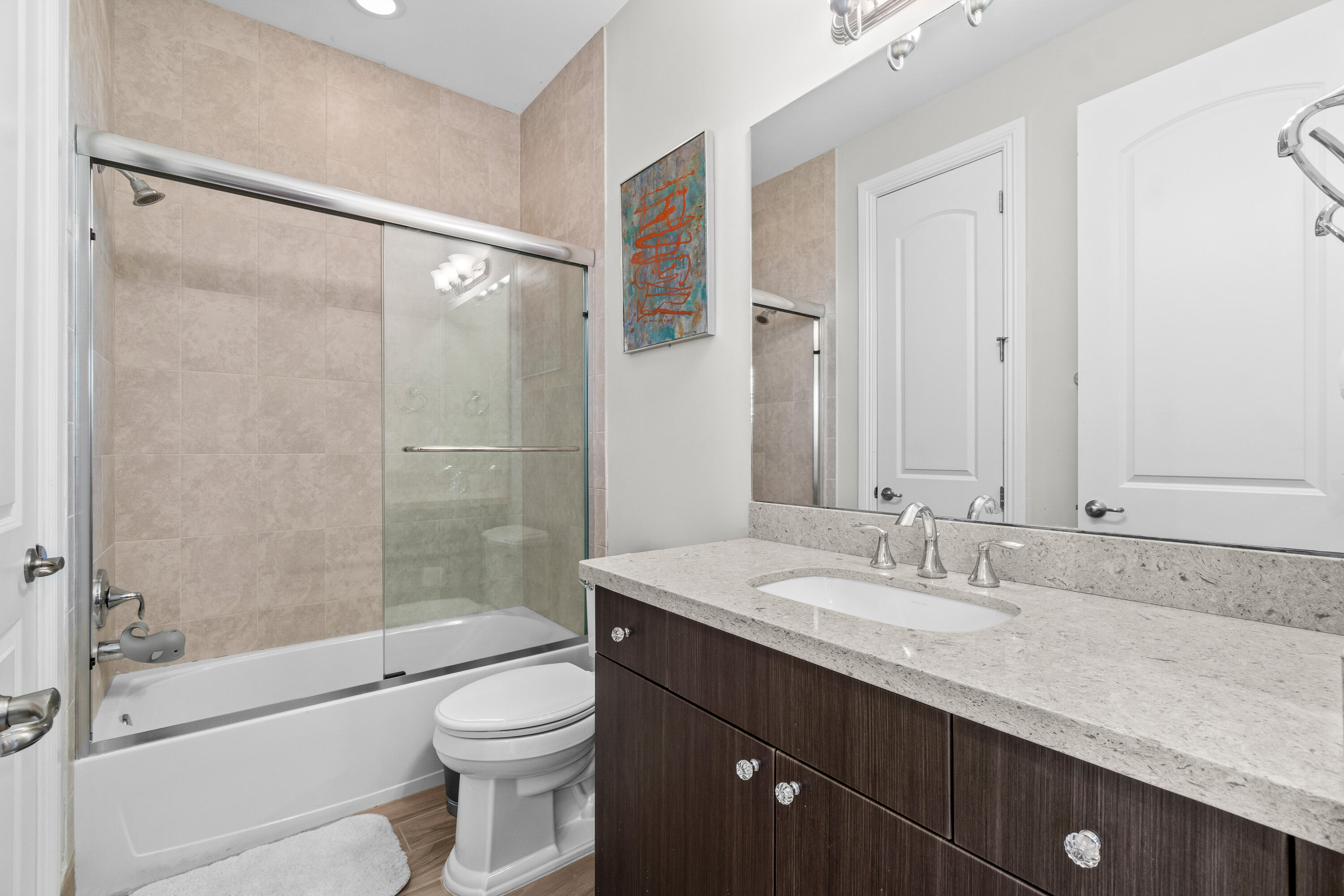 100 Northwest 69th Circle, Unit 102 Boca Raton, FL 33487 - Photo 25 of 33 Guest Bath