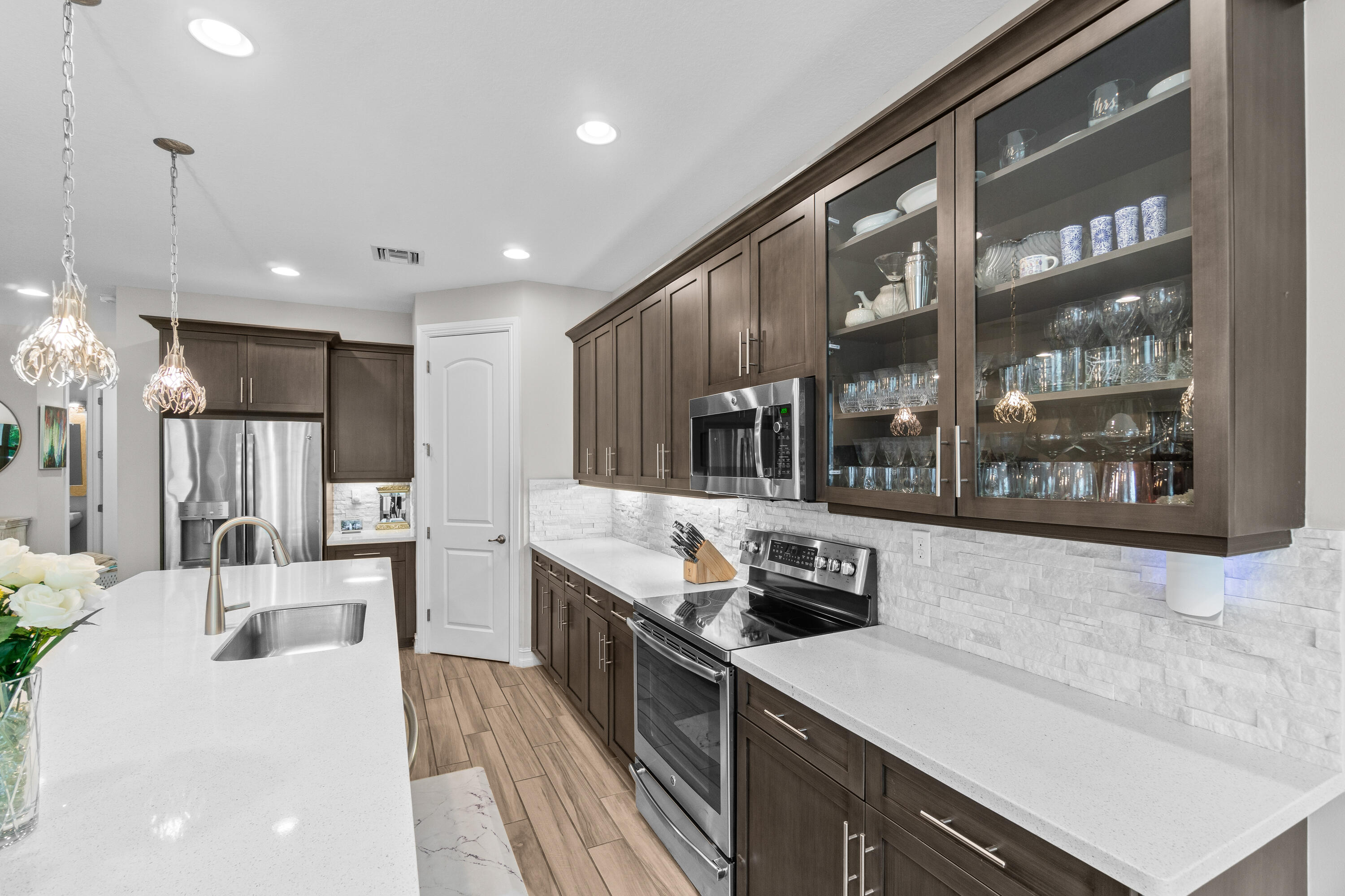 100 Northwest 69th Circle, Unit 102 Boca Raton, FL 33487 - Photo 10 of 33 Kitchen