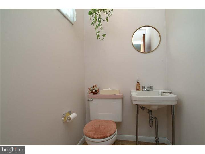 438 Robin Hill Road Wayne, PA 19087 - Photo 22 of 25 Half Bath