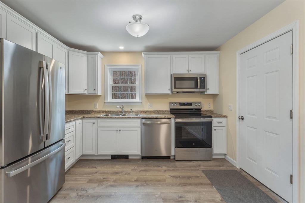 86 Ferry Road Salisbury, MA 01952 - Photo 6 of 40