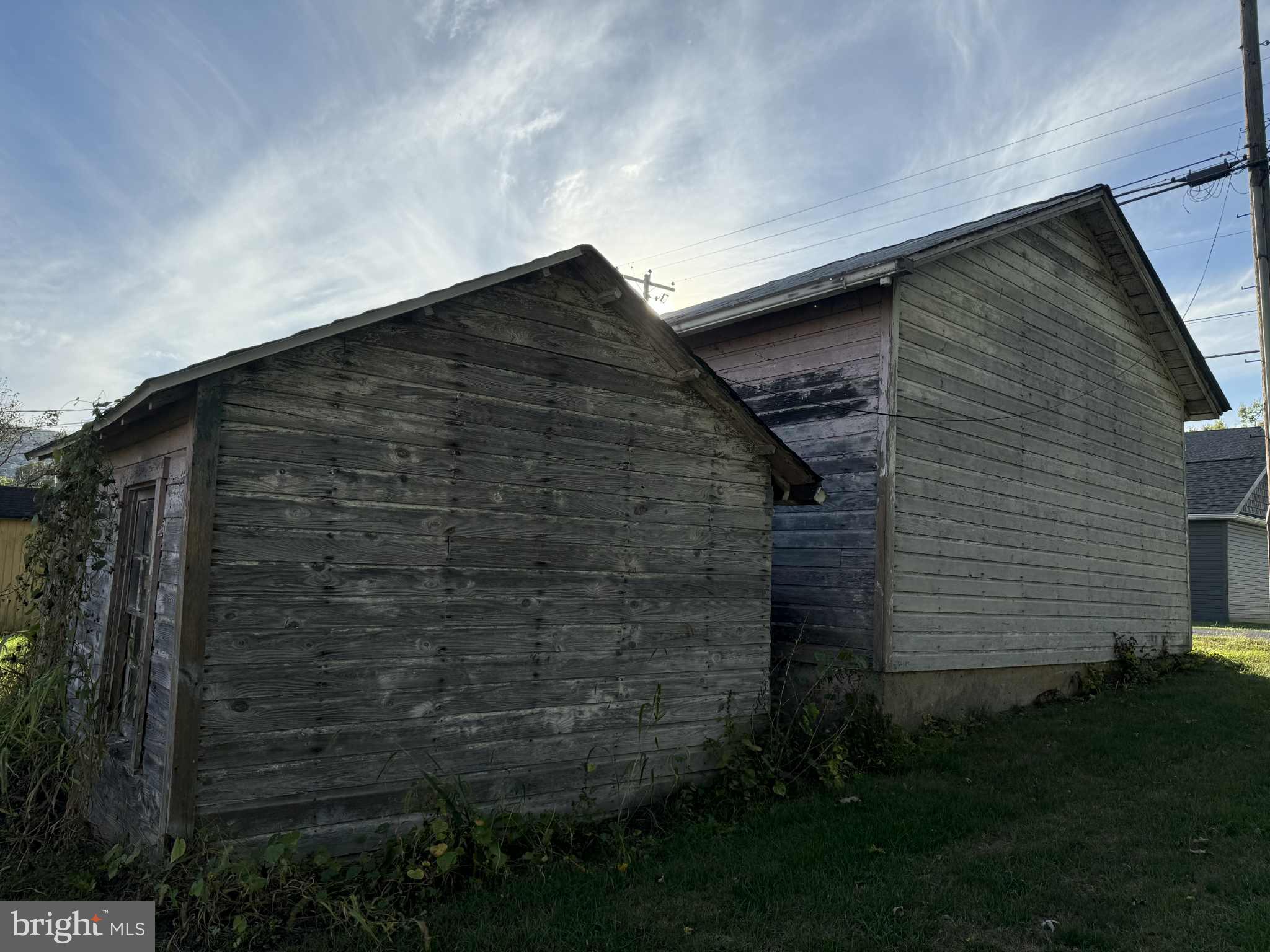 212 North Front Street Liverpool, PA 17045 - Photo 8 of 11 a backyard of a house